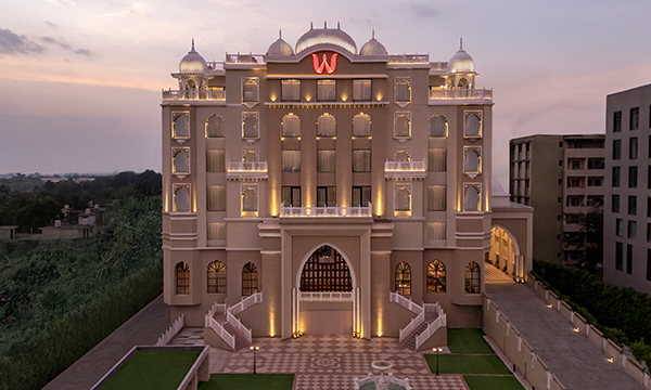 hotel-facade-dusk-view